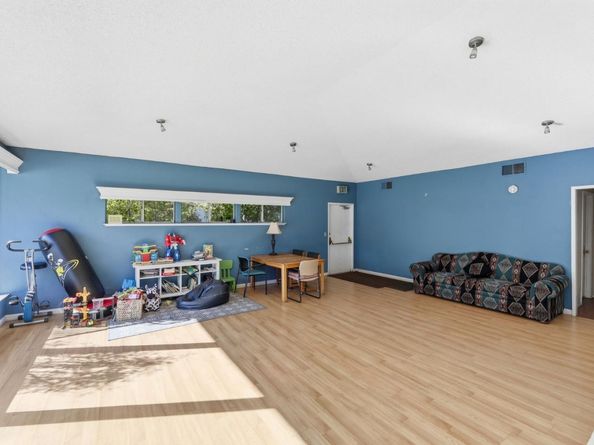 100 E Middlefield Road 6G, Mountain View CA 94043