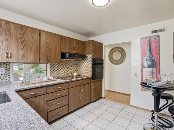649 Skyline Drive, Daly City CA 94015