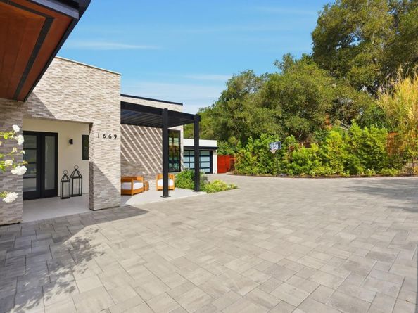 1669 Whitham Avenue, Los Altos CA 94024
