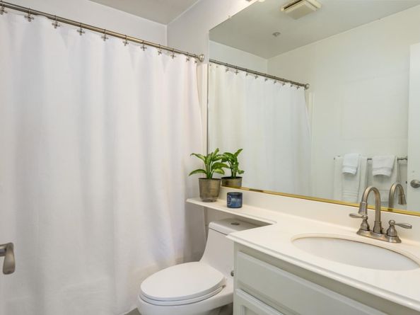 129 Outlook Circle 10, Pacifica CA 94044
