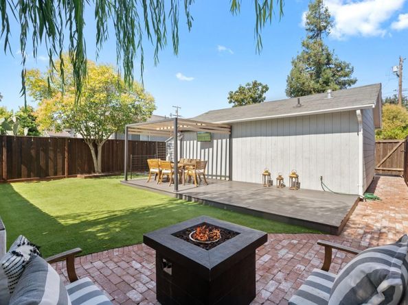 616 Douglas Avenue, Redwood City CA 94063