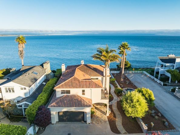 102 Livermore Avenue, Capitola CA 95010