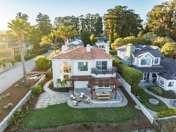 102 Livermore Avenue, Capitola CA 95010