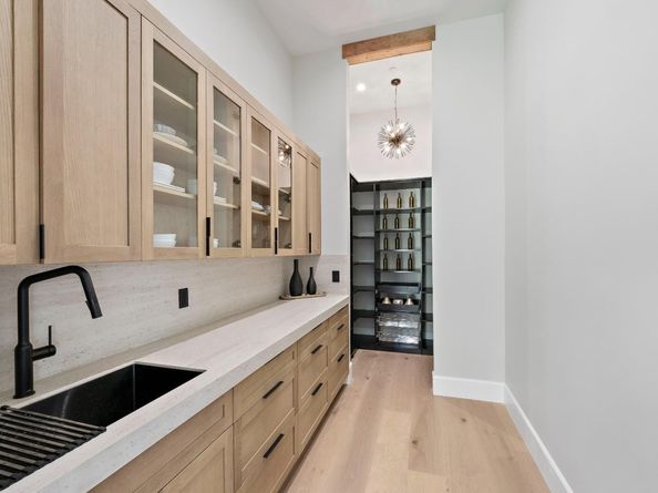 326 S Henry Avenue, San Jose CA 95117