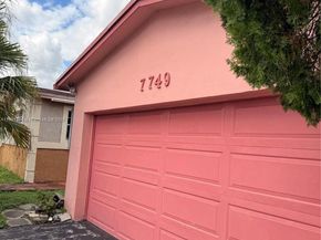 7749 Fairway Blvd, Miramar FL 33023