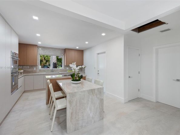 5211 Granada Blvd, Coral Gables FL 33146