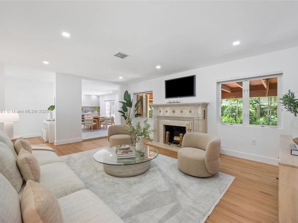 5211 Granada Blvd, Coral Gables FL 33146