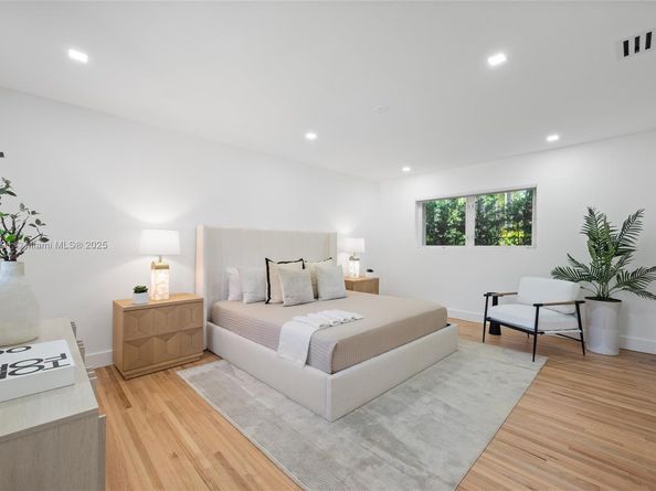 5211 Granada Blvd, Coral Gables FL 33146