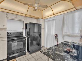 445 NE 195th St 431, Miami FL 33179