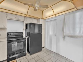 445 NE 195th St 431, Miami FL 33179