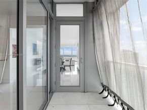 1425 Brickell Ave 54C, Miami FL 33131