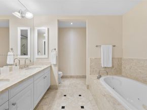 1425 Brickell Ave 54C, Miami FL 33131