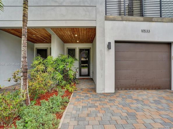 10533 NW 28th Ct, Coral Springs FL 33065