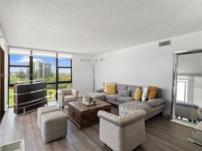 20301 W Country Club Dr 829, Aventura FL 33180