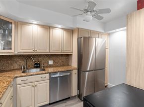 20301 W Country Club Dr 829, Aventura FL 33180