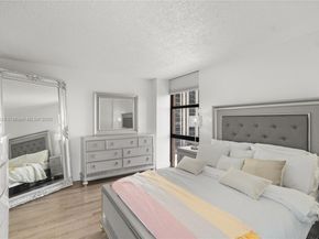 20301 W Country Club Dr 829, Aventura FL 33180