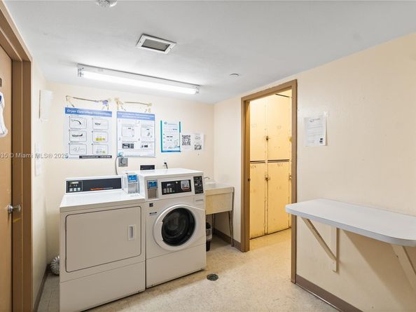 20301 W Country Club Dr 829, Aventura FL 33180