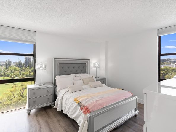 20301 W Country Club Dr 829, Aventura FL 33180