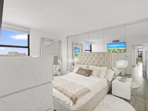 20301 W Country Club Dr 829, Aventura FL 33180