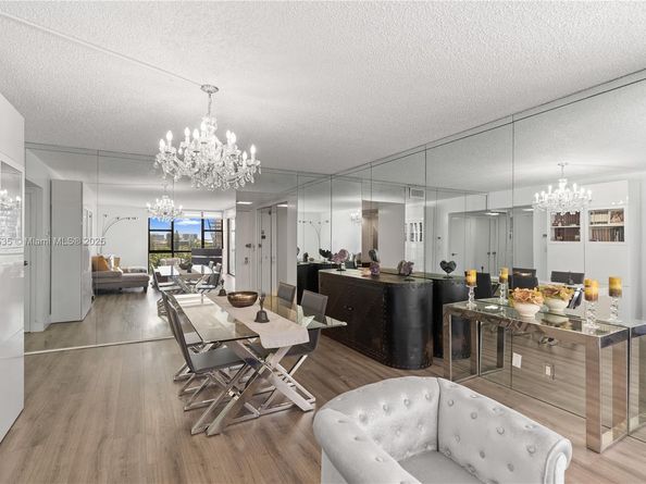 20301 W Country Club Dr 829, Aventura FL 33180