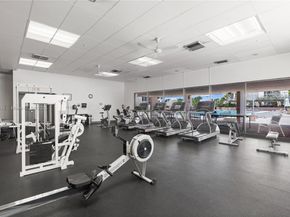 20301 W Country Club Dr 829, Aventura FL 33180