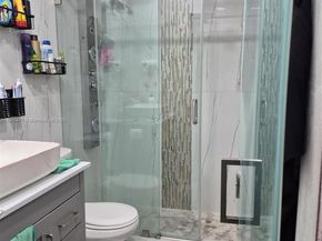 2525 NW 156th St, Miami Gardens FL 33054