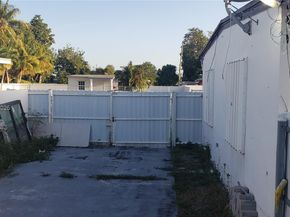 2525 NW 156th St, Miami Gardens FL 33054