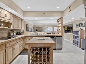 8704 Mahogany Ave, Plantation FL 33324