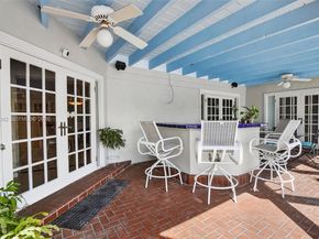 8704 Mahogany Ave, Plantation FL 33324