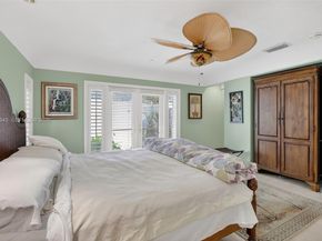 8704 Mahogany Ave, Plantation FL 33324