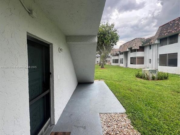 8404 W Sample Rd 131, Coral Springs FL 33065