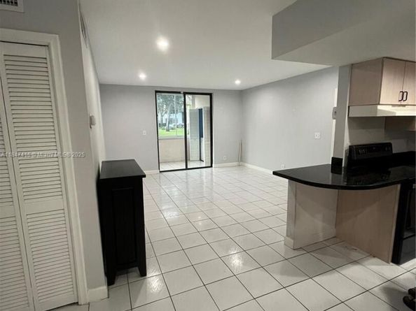 8404 W Sample Rd 131, Coral Springs FL 33065