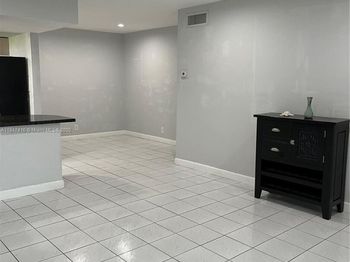 8404 W Sample Rd