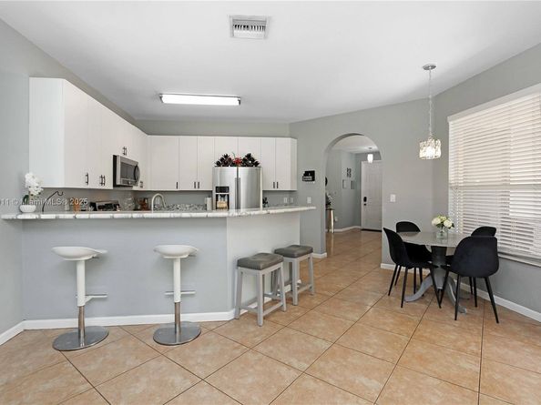 2250 NE 37th Rd, Homestead FL 33033