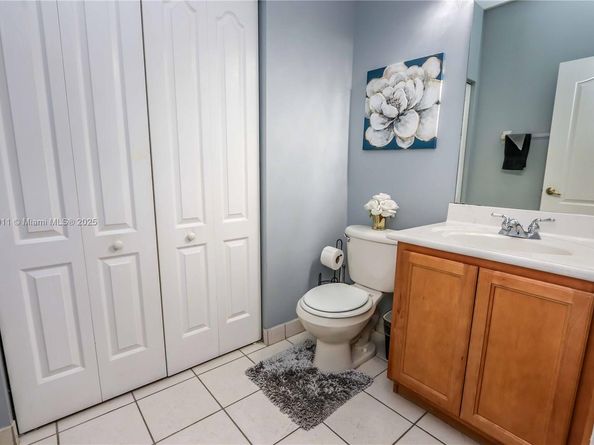 2250 NE 37th Rd, Homestead FL 33033