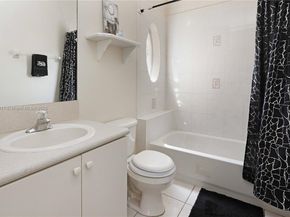 2250 NE 37th Rd, Homestead FL 33033