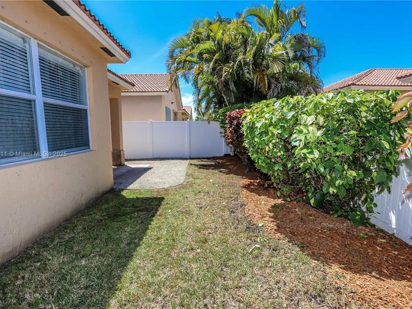 2250 NE 37th Rd, Homestead FL 33033