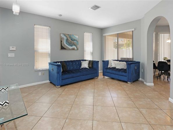 2250 NE 37th Rd, Homestead FL 33033