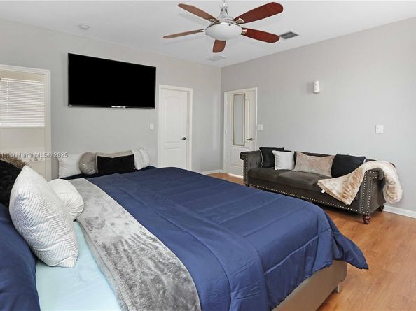 2250 NE 37th Rd, Homestead FL 33033