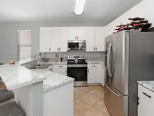 2250 NE 37th Rd, Homestead FL 33033