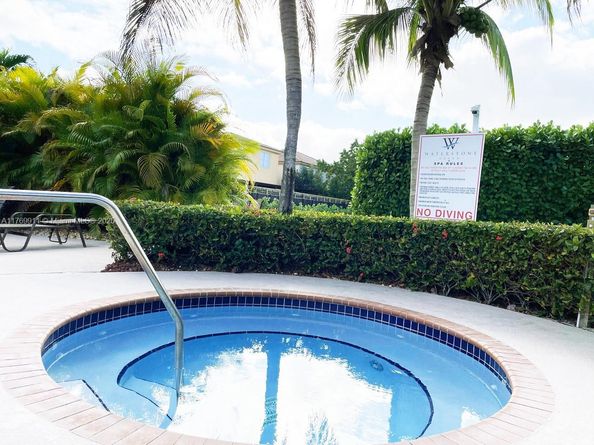 2250 NE 37th Rd, Homestead FL 33033