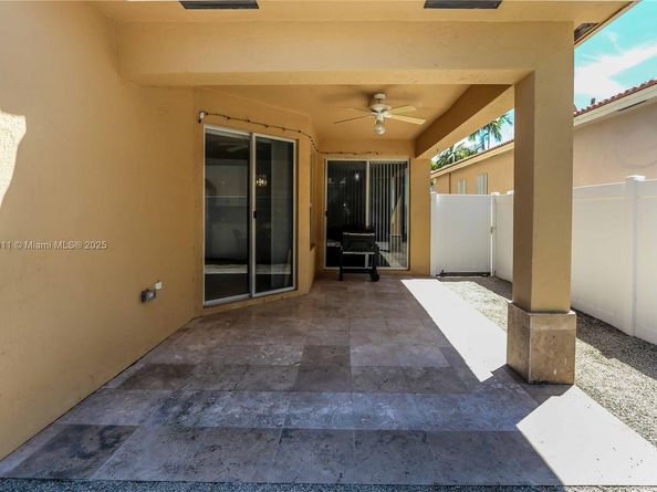 2250 NE 37th Rd, Homestead FL 33033