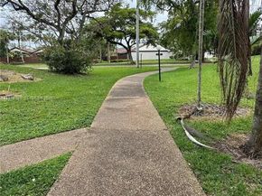 7100 NW 17 111, Plantation FL 33313