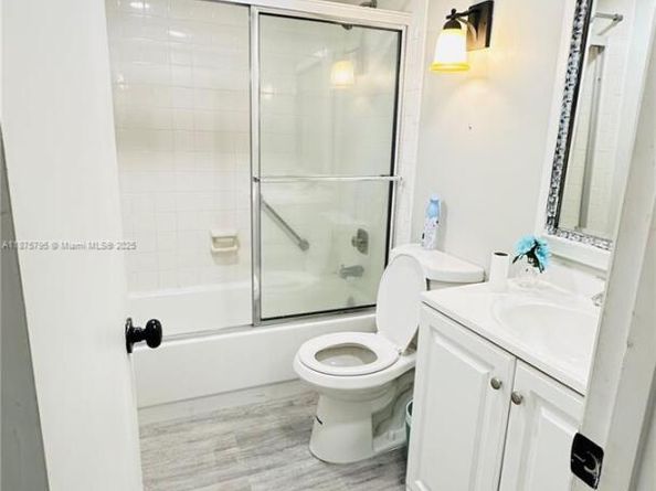 7100 NW 17 111, Plantation FL 33313