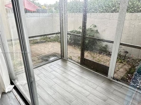 7100 NW 17 111, Plantation FL 33313