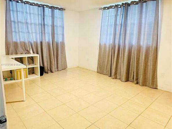 7100 NW 17 111, Plantation FL 33313