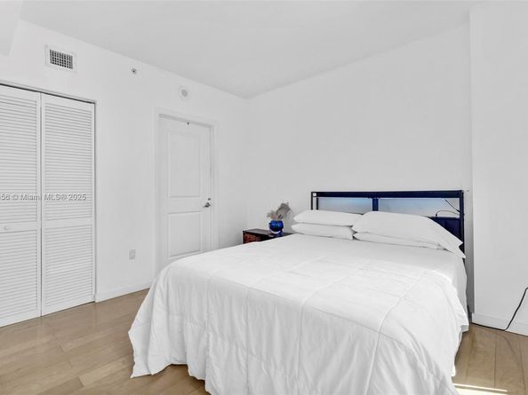 333 NE 24th St 812, Miami FL 33137