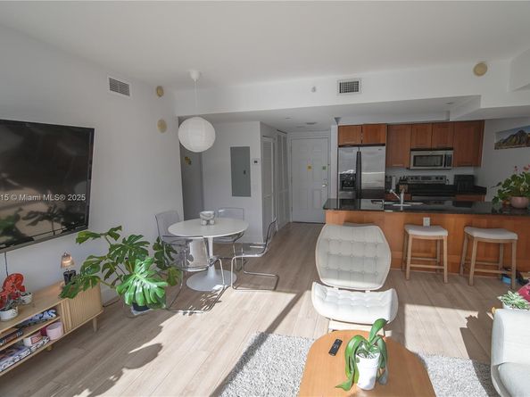 4100 Salzedo St 916, Coral Gables FL 33146