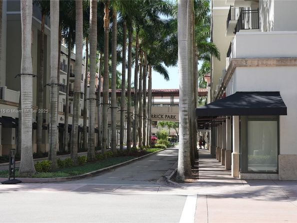4100 Salzedo St 916, Coral Gables FL 33146