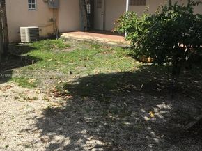 625 E 8th Ct, Hialeah FL 33010
